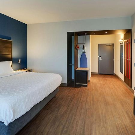Tru By Hilton Leland Wilmington Hotel Exterior photo
