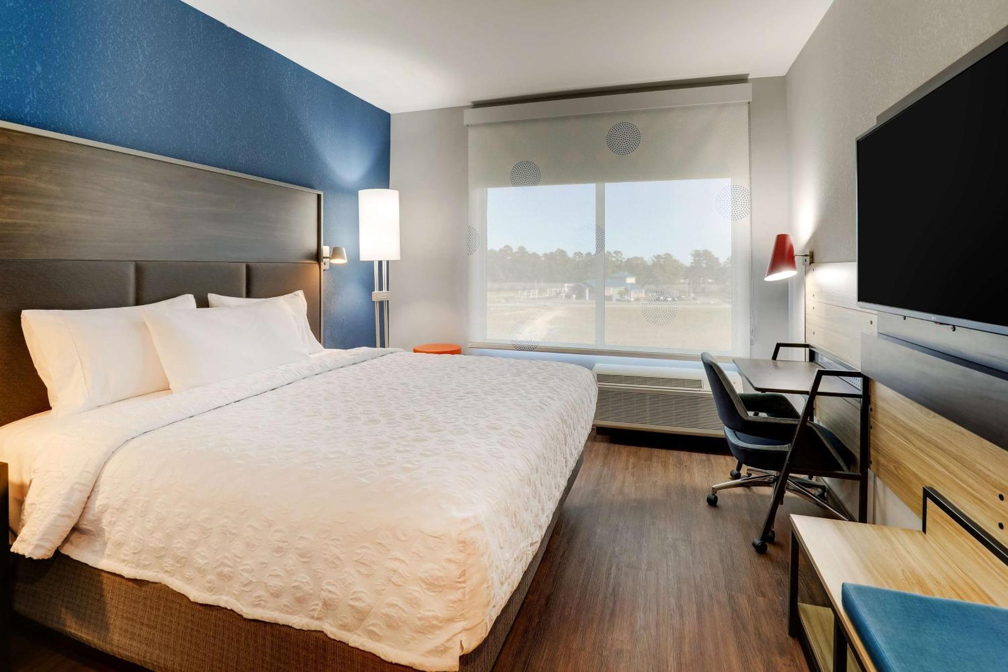 Tru By Hilton Leland Wilmington Hotel Exterior photo