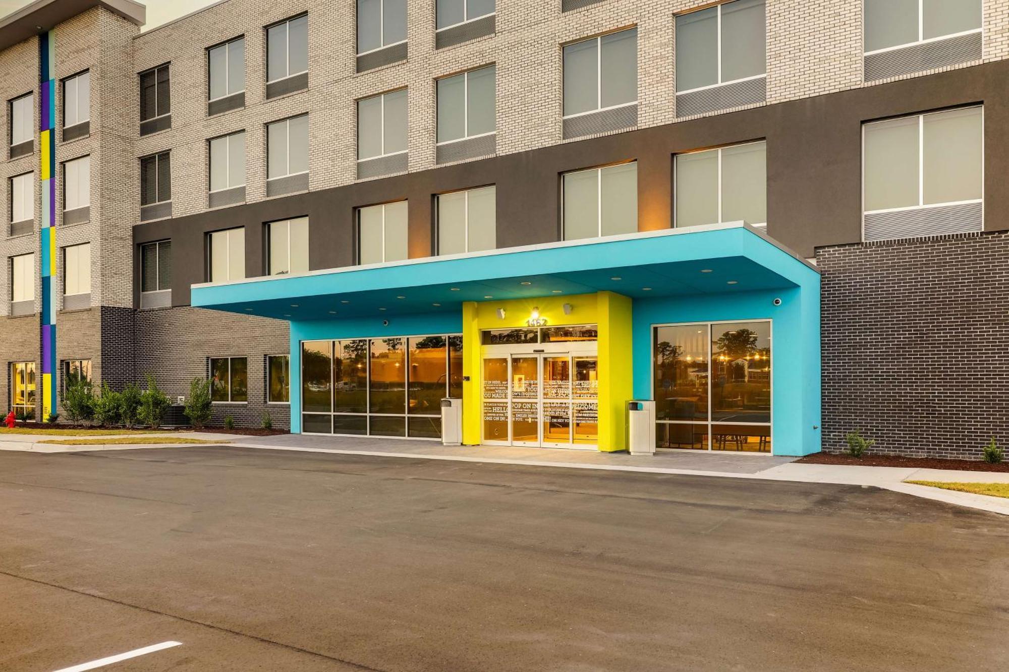 Tru By Hilton Leland Wilmington Hotel Exterior photo