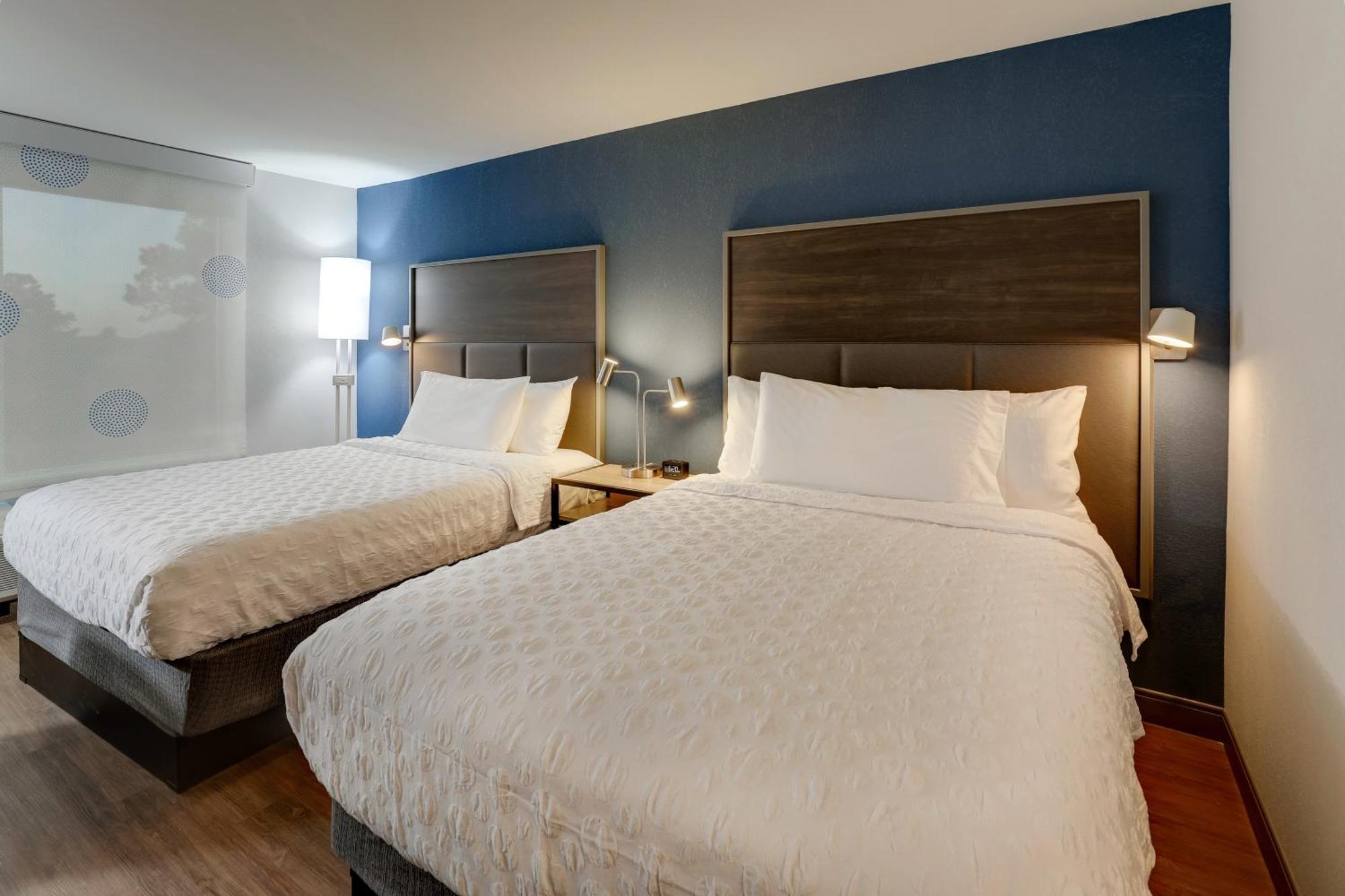 Tru By Hilton Leland Wilmington Hotel Exterior photo