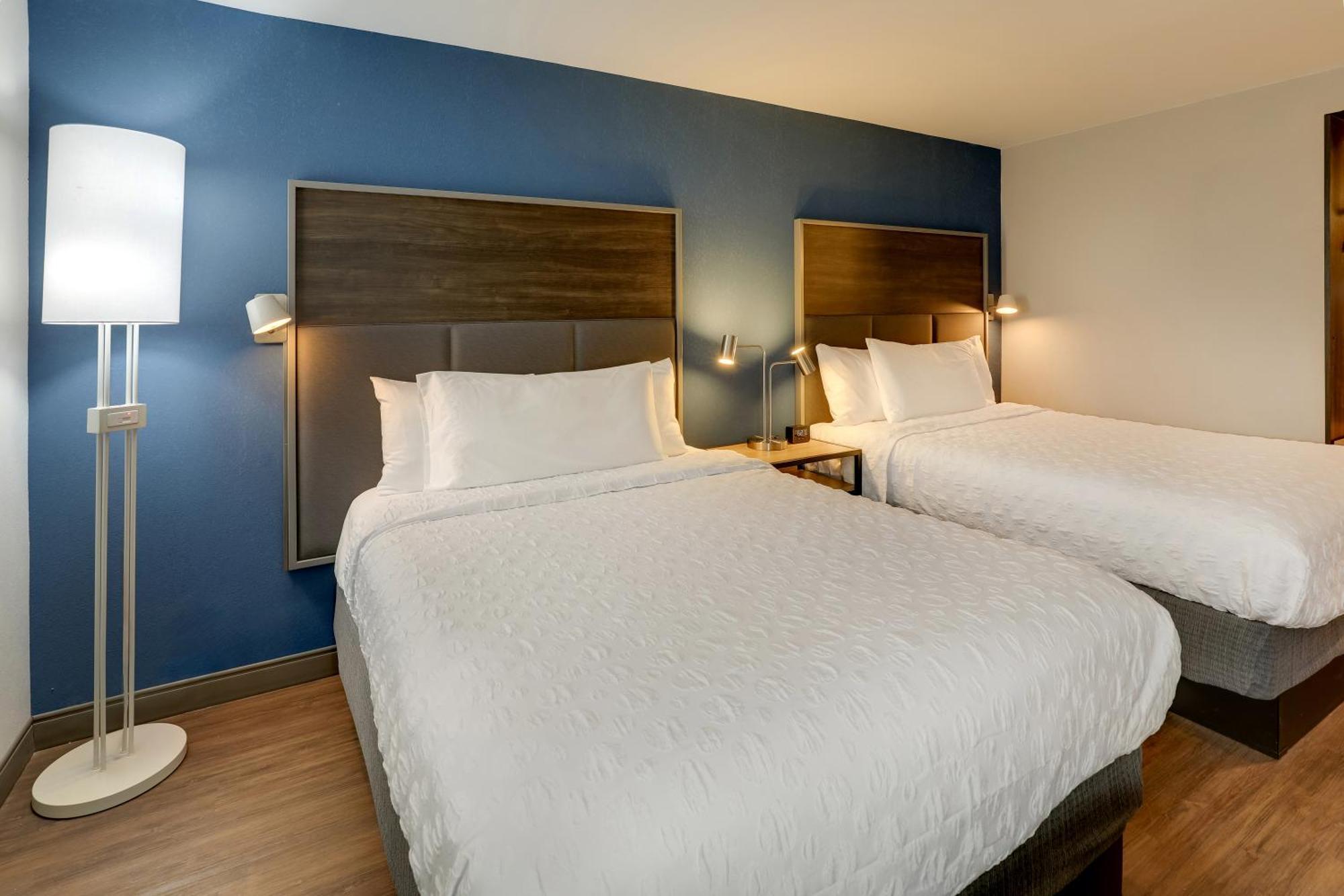 Tru By Hilton Leland Wilmington Hotel Exterior photo