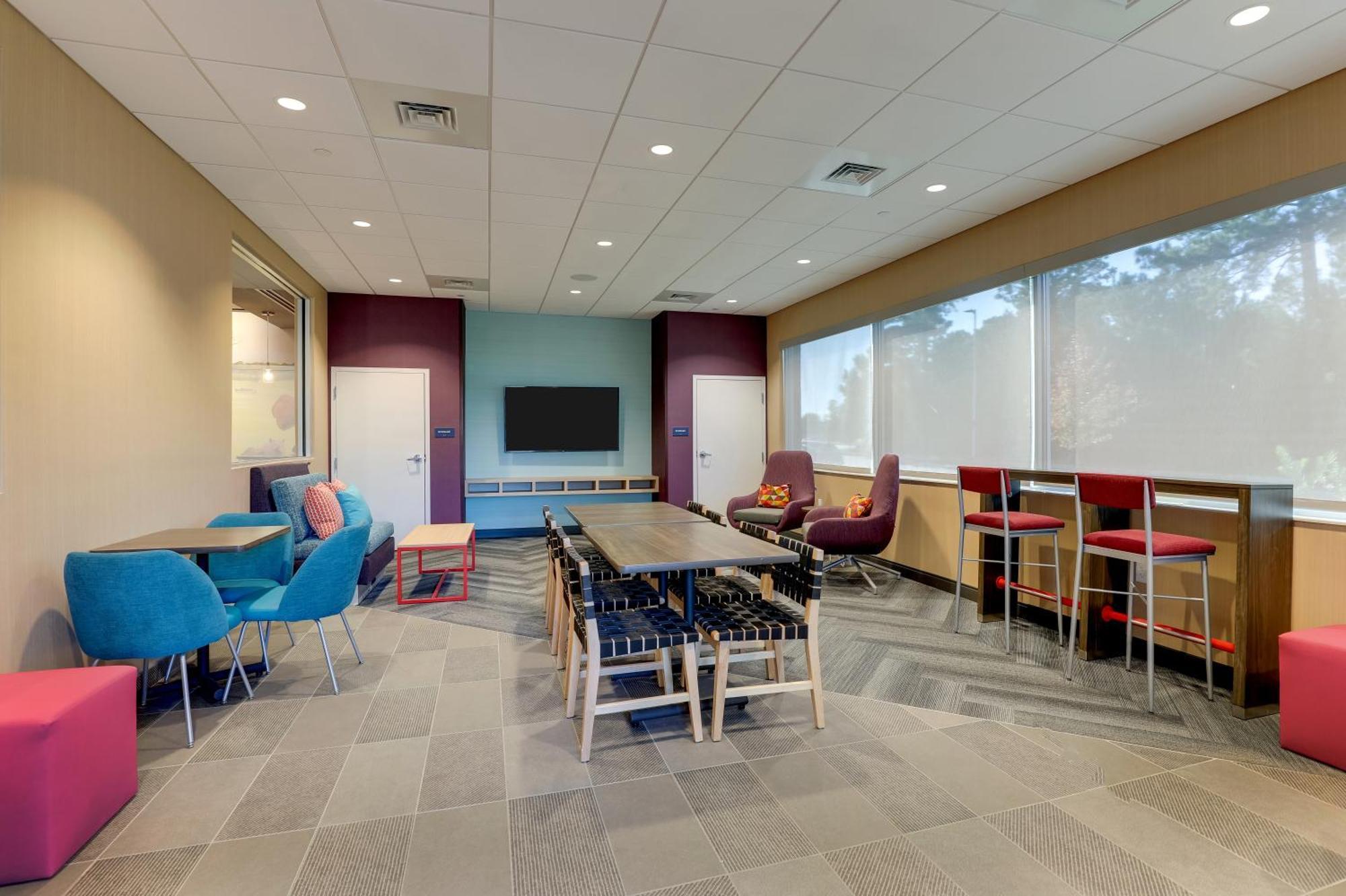 Tru By Hilton Leland Wilmington Hotel Exterior photo